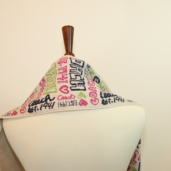 Coach Wool Scarf Logos - Picture 7 of 7